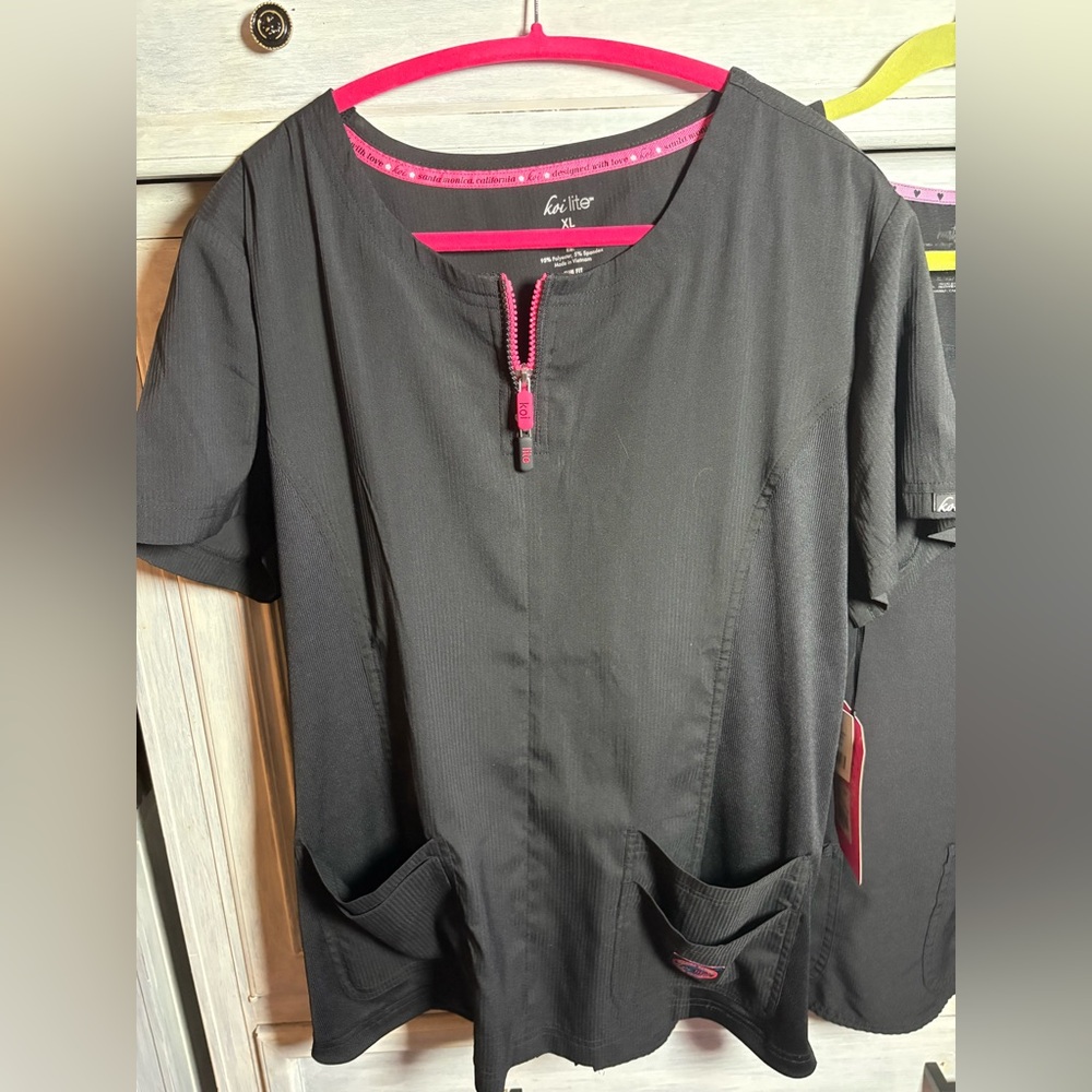Lot Of 2 Black Scrub Tops Nursing Medical Koi Lite Heartsoul
Both size X-Large - Picture 2 of 8
